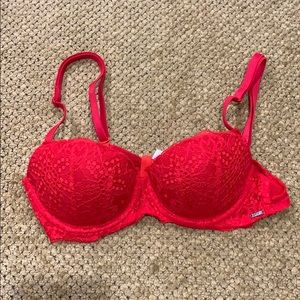 Victoria’s Secret sexy bra
